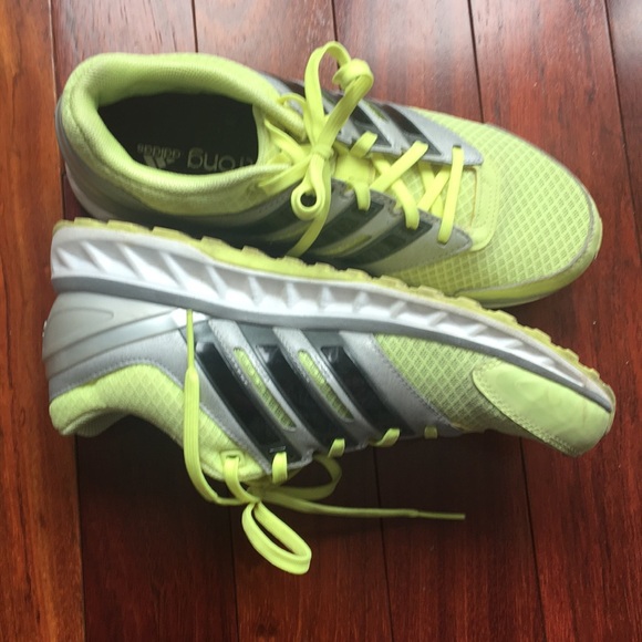 ADIDAS Women’s Run Strong Sneakers Size 8 - Picture 6 of 15